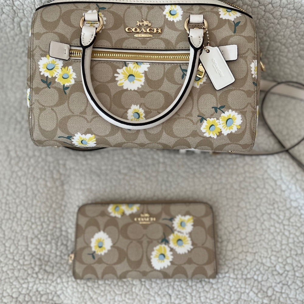 Coach purse and wallet